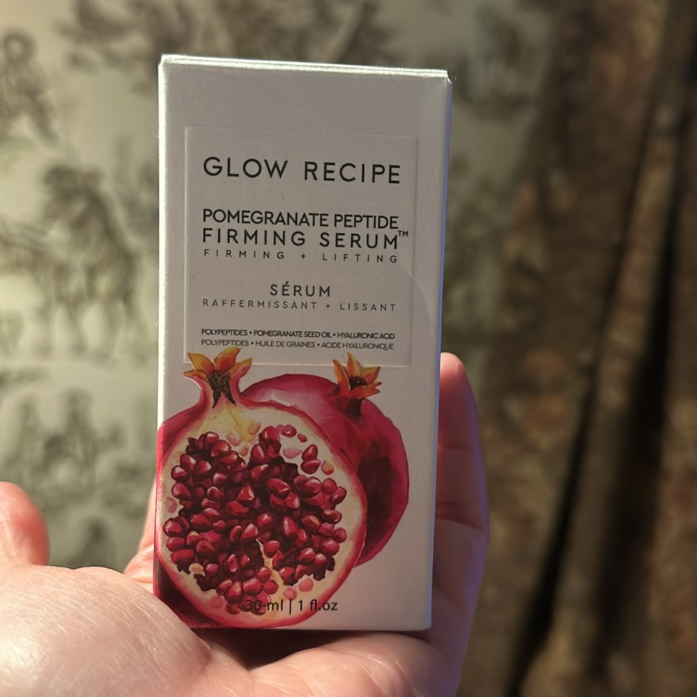 Glow Recipe Pomegranate Peptide Firming Serum, 30ml/1.0fl oz - Picture 3 of 3